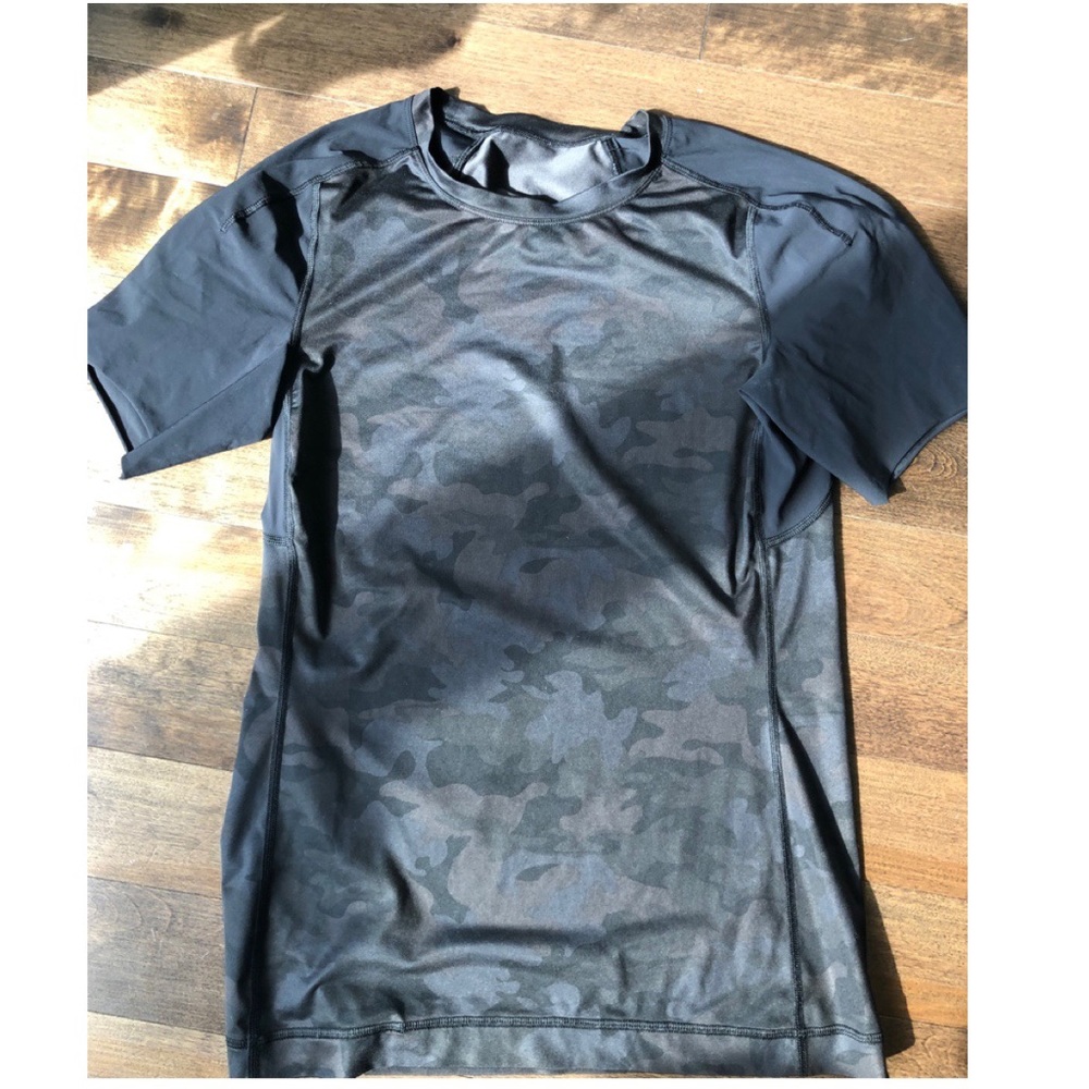 lululemon compression shirt